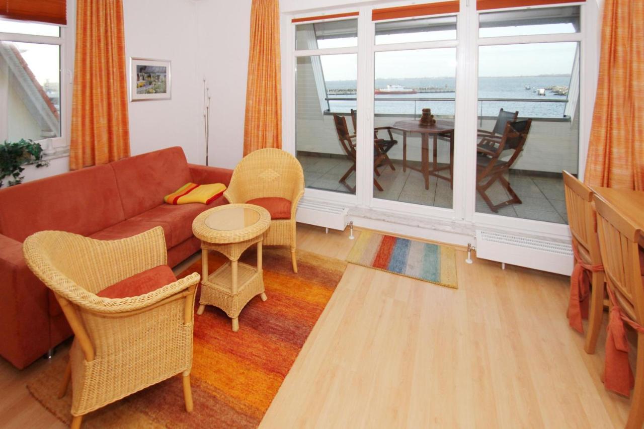 Hafennahe Ferienwohnung Mit Balkon Und Meerblick - Hafenhaeuser Wiek Wohnung 13 Wiek auf Rügen 외부 사진