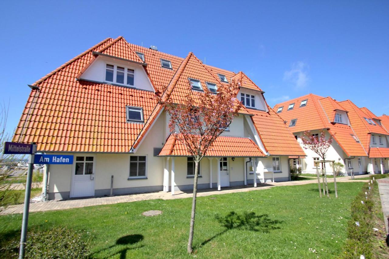 Hafennahe Ferienwohnung Mit Balkon Und Meerblick - Hafenhaeuser Wiek Wohnung 13 Wiek auf Rügen 외부 사진